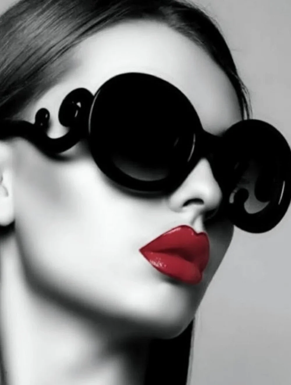 BAROQUE Inspired Oversized Sunglasses